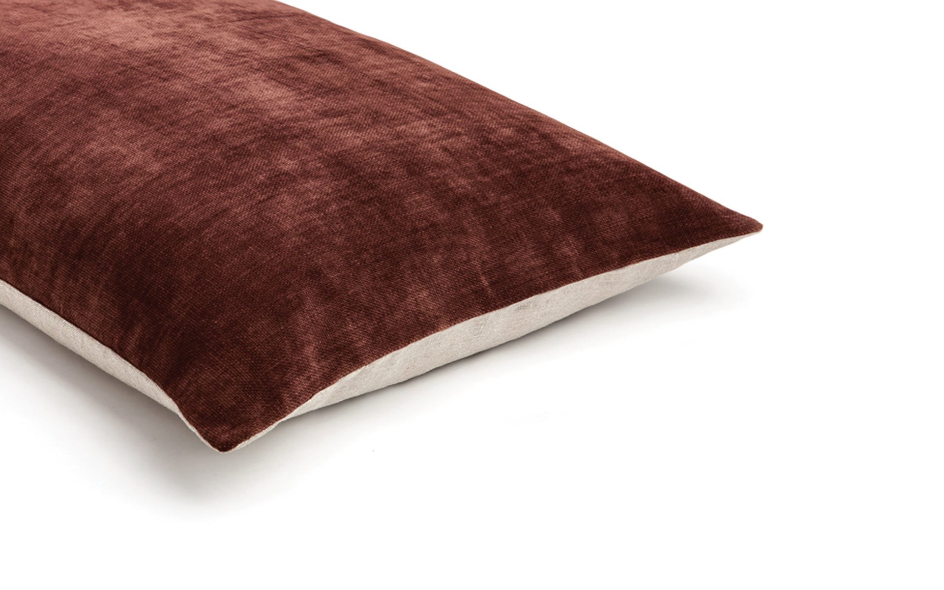 Mrs.Me Cushion Epic Marsala detail 2 1920x1200